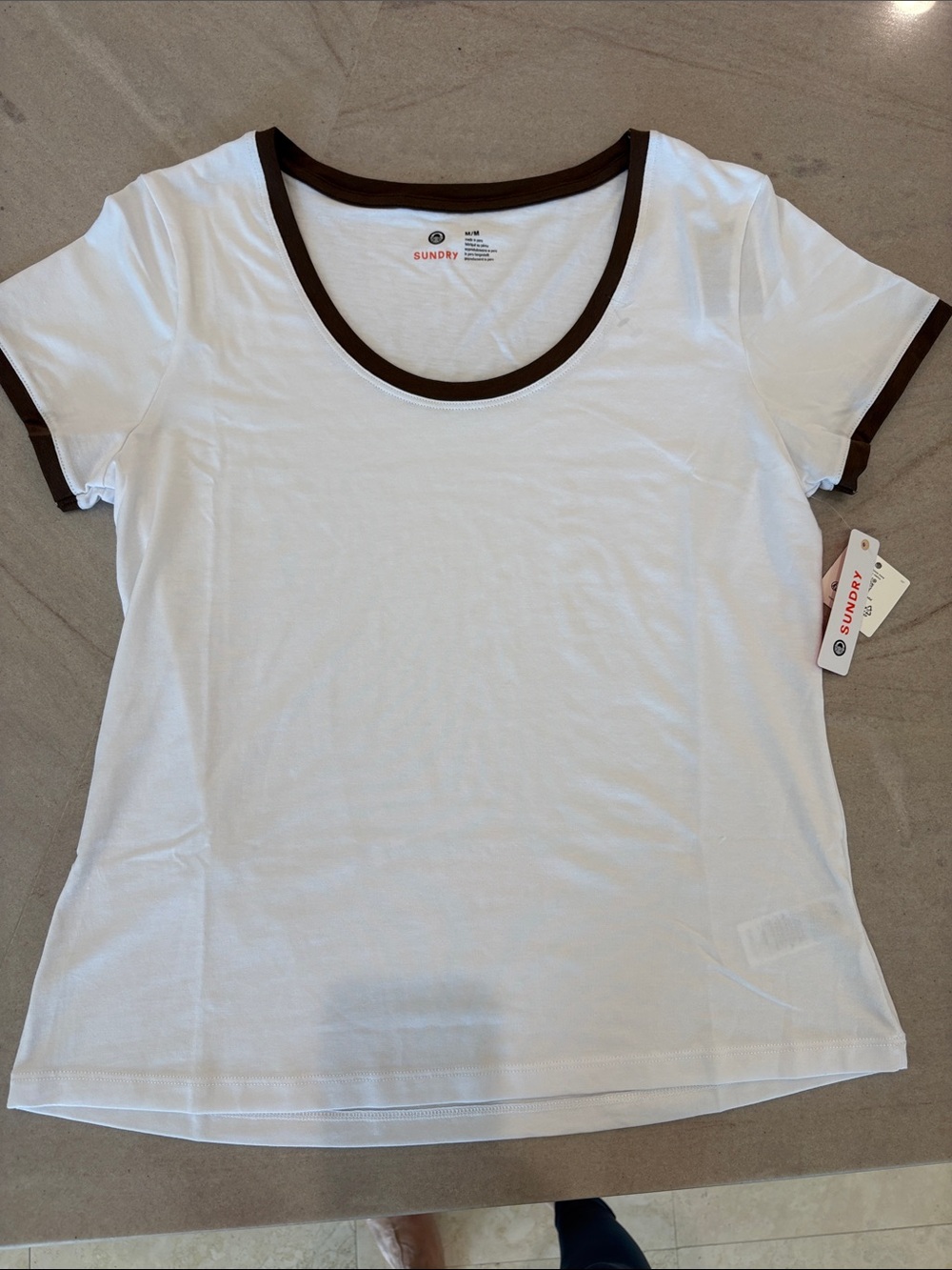 Sundry White Short-Sleeve Scoop Tee with Chocolate Trim